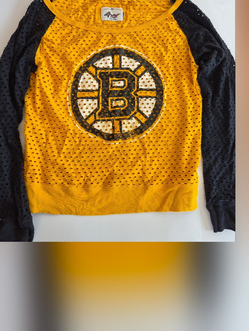 4her By CARL Banks Boston Bruins Yellow NHL Logo Mesh Sweatshirt Women Med